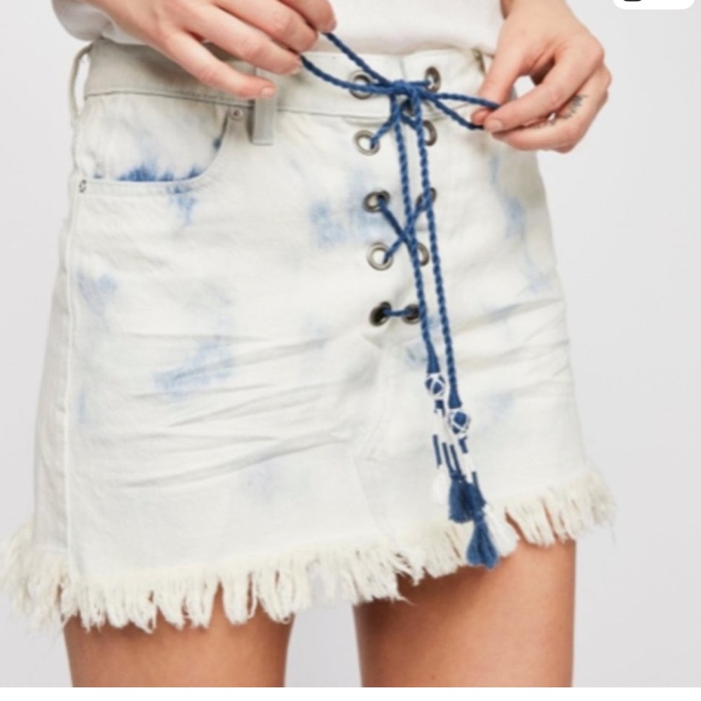 Free People Denim Mini Skirt Kaia
Lace Up